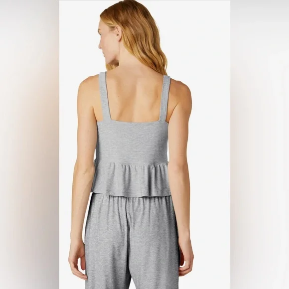 Beyond Yoga

Featherweight Dream On Tank SIZE M NWT - Picture 3 of 3